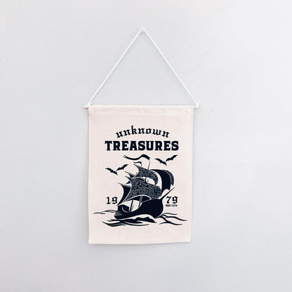 Unknown Treasures Canvas Banner - Baby Teith